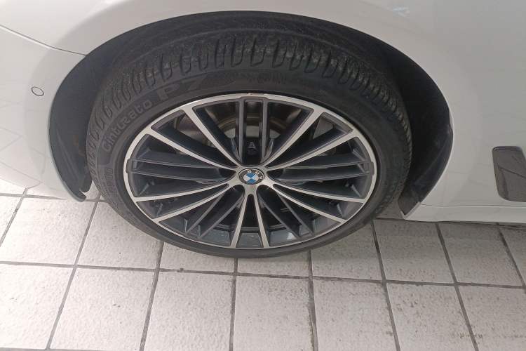 Used BMW 5 Series 2022 Second Facelift 530Li Leading Edition M Sport Package
