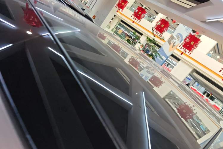 Used Land Rover Discovery 2023 300PS S