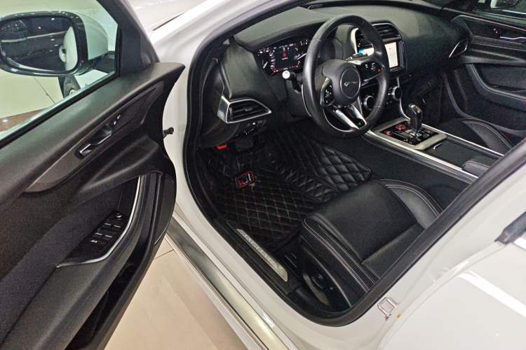 Used Jaguar XEL 2020 2.0T 200PS R-DYNAMIC Youth Sports Edition
