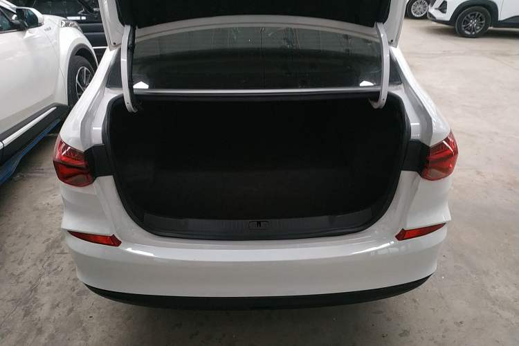 Used Chevrolet Monza 2022 320 Automatic Enjoyment Sunroof Version
