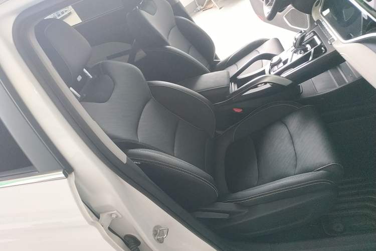 Used Geely Auto Emgrand X7 Sport 2022 Boyue X 1.8TD DCT ZhiZun Edition
