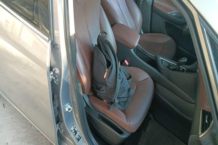 Used Buick GL6 2018 18T 6-Seater Luxury Model
