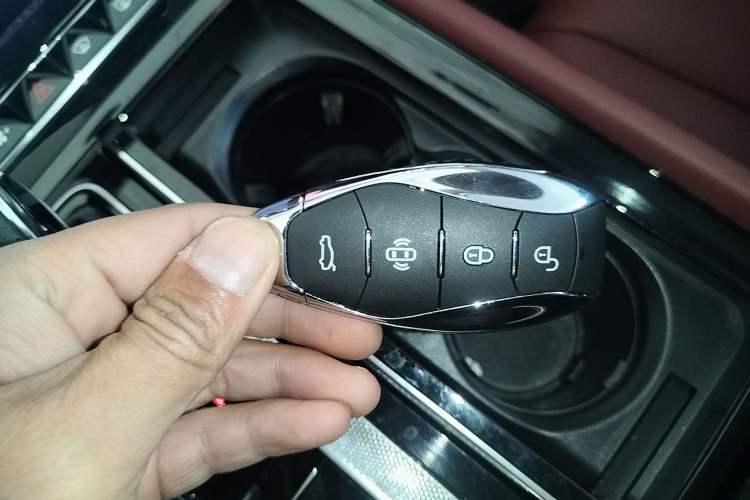 Used Hongqi H5 2024 1.5T DCT Smart Connect Flagship Edition
