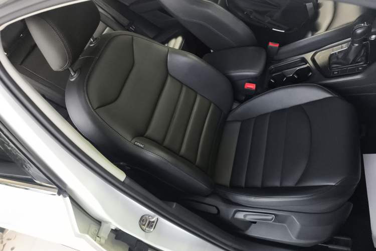 Used Volkswagen Tharu 2020 280TSI Two-Wheel Drive Comfort Edition China VI Standard