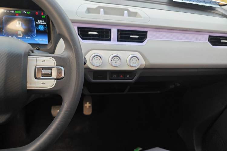 Used Chery QQ Ice Cream 2022 170km Sundae Phosphate Lithium-Ion
