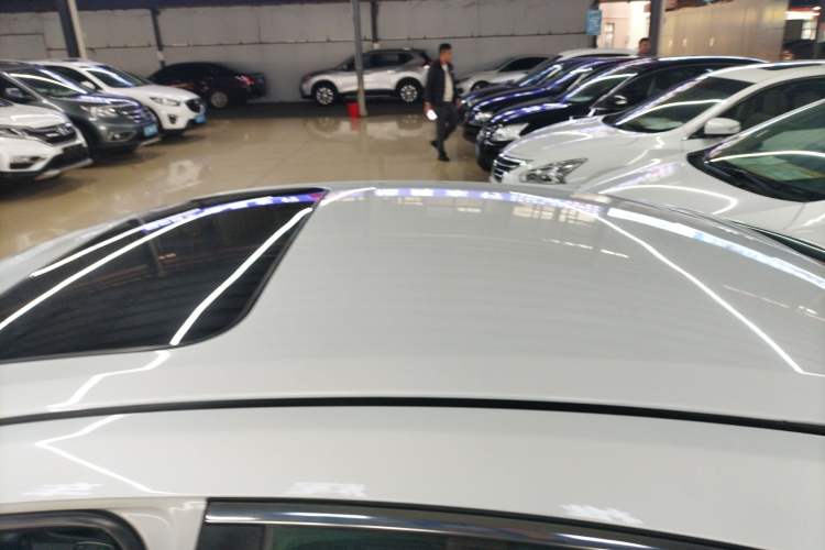 Used Honda Civic 2016 220TURBO CVT Luxury Edition
