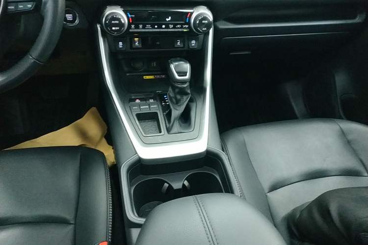 Used Toyota RAV4 2023 2.0L CVT Two-Wheel Drive Fashion Plus Edition