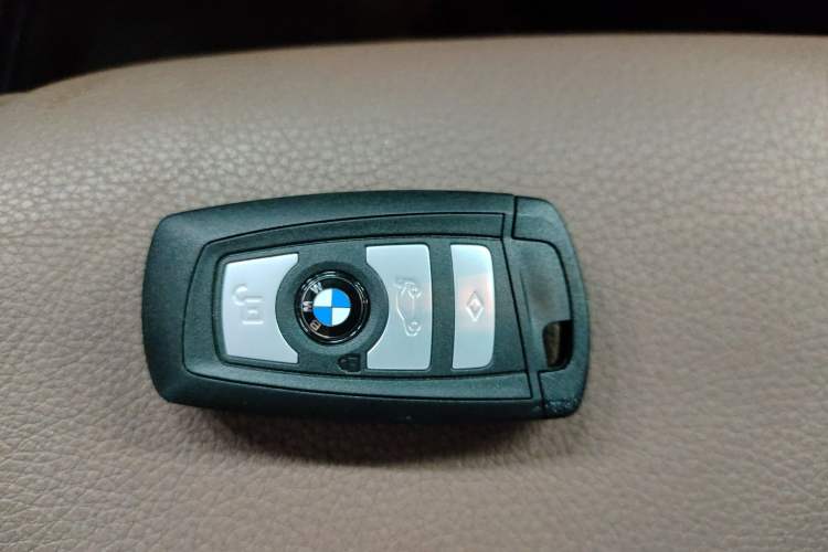 Used BMW 5 Series 2017 520Li Elegant Edition
