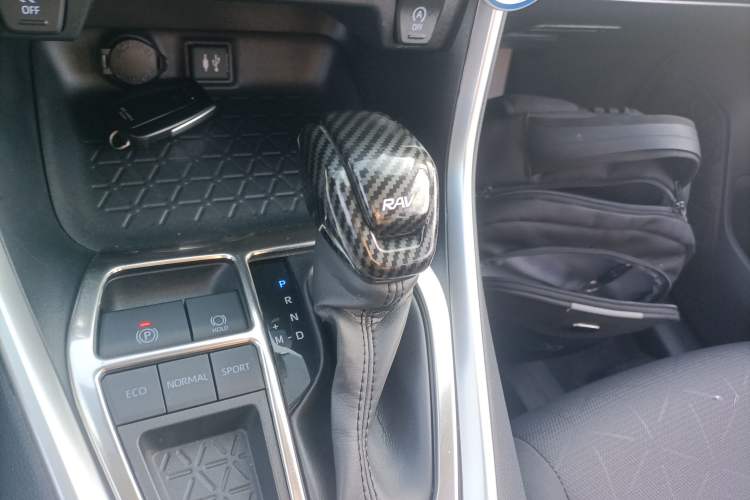 Used Toyota RAV4 2021 2.0L CVT Two-Wheel Drive Fashion Edition