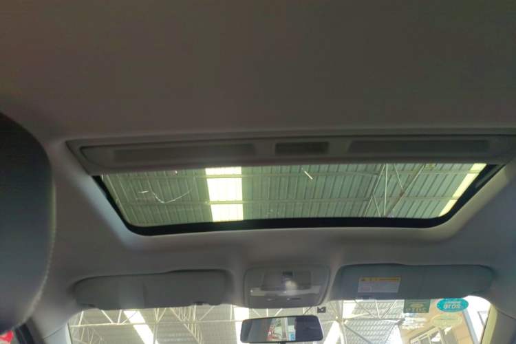 Used Roewe i6 2017 20T Automatic Internet Smart Edition