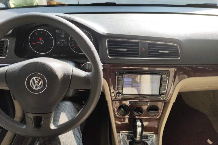 Used Volkswagen Lavida 2013 Restyled Classic 1.6L Automatic Comfort Edition