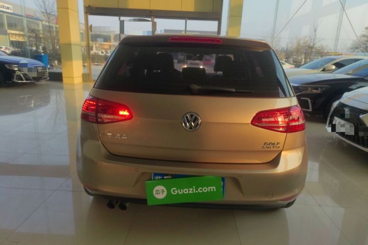 Used Volkswagen Golf 2016 230TSI Automatic Luxury Version
