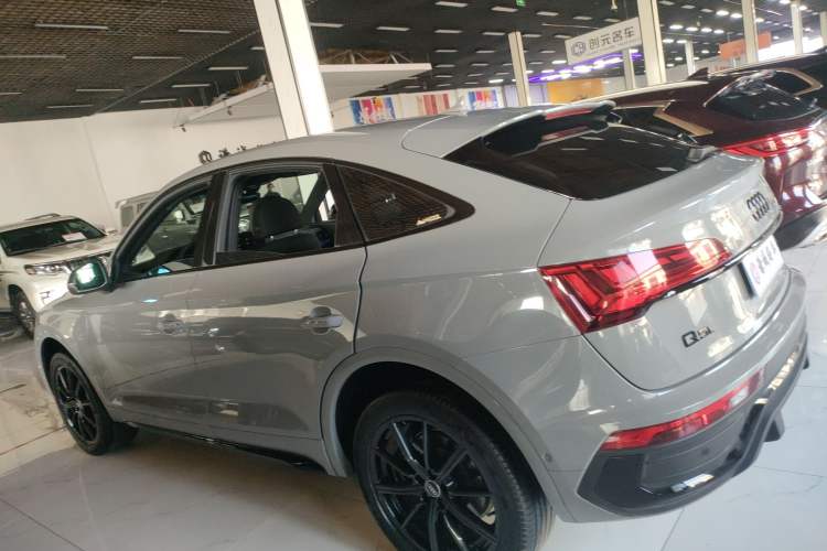 Used Audi Q5L Sportback 2022 40 TFSI Luxury Model
