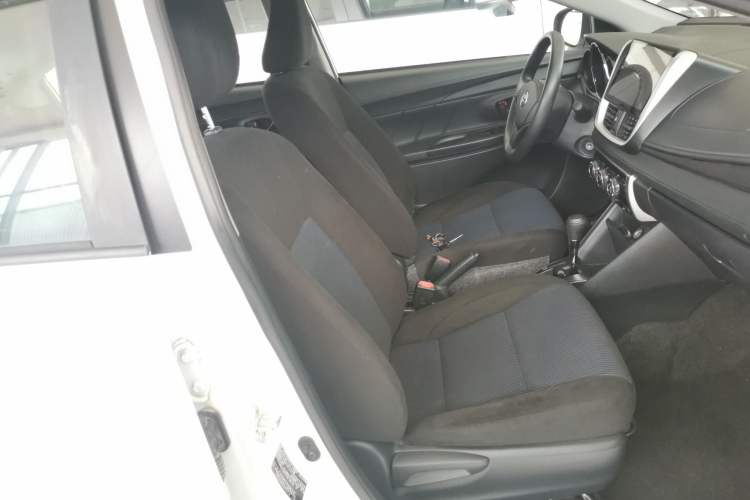 Used Toyota YARiS L 2019 1.5E CVT Dynamic Edition China VI compliant
