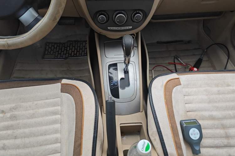 Used Buick Excelle 2013 1.5L Automatic Classic Model
