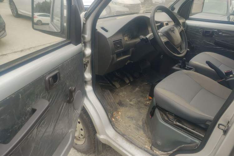 Used Wuling Rongguang Small Truck 2024 1.5L Double-Cab Extra-Long LAR