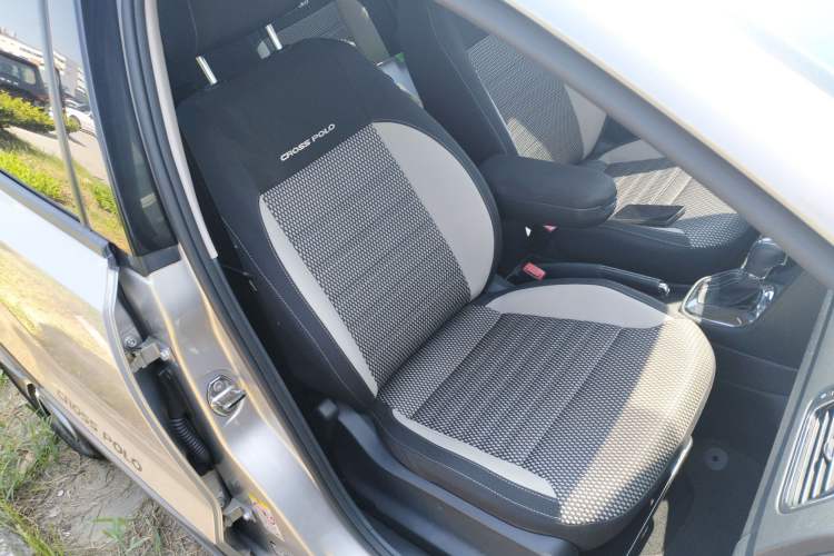 Used Volkswagen Polo 2012 1.6L Cross Polo Automatic Transmission
