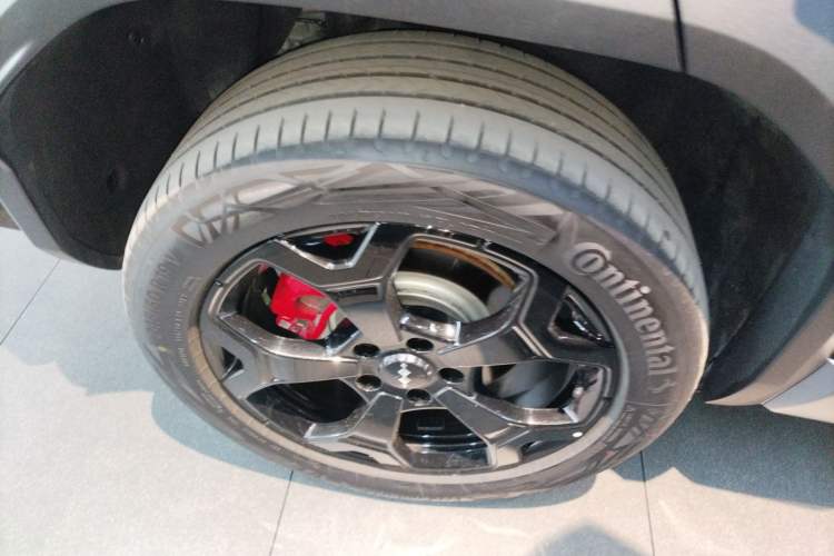 Used Formula Leopard Titanium 3 2025 501 km Four-Wheel Drive Drone Edition