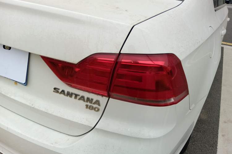 Used Volkswagen Santana 2016 1.6L Manual Fashion Edition