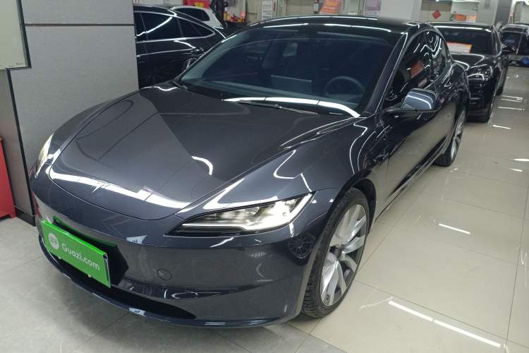 Used Tesla Model 3 2023 Long-Range All-Wheel-Drive Version
