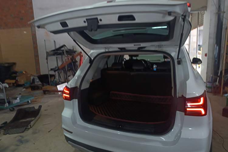 Used Roewe RX5 2016 20T Two-Wheel Drive Automatic Internet Smart Edition