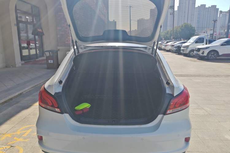 Used MG 6 2017 20T Automatic Luxury Smart Connect Version China V Standard