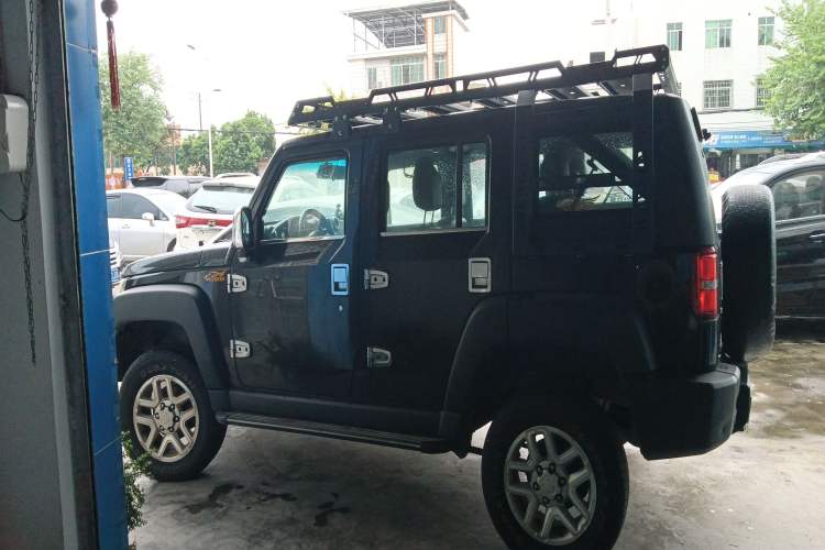 Used  BJ40 2016 40L 2.3T Automatic Two-Wheel Drive Prestige Edition
