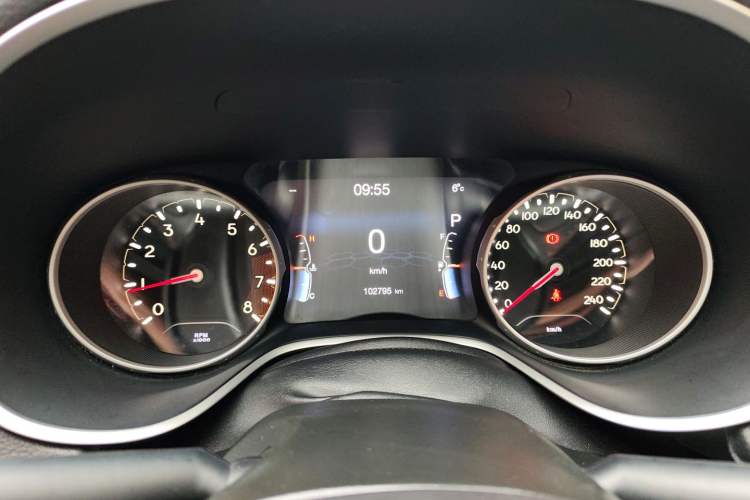 Used  Compass 2017 200T Automatic Family Edition
