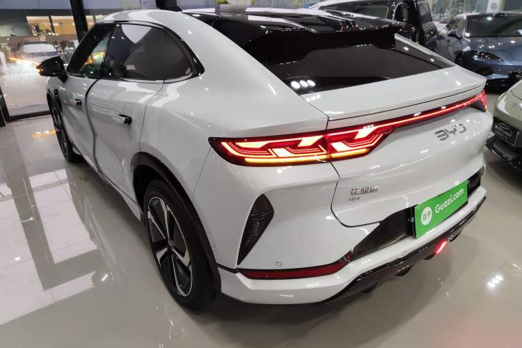 Used BYD Song L EV 2025 Intelligent Driving Version 662 km LiDAR Excellence Edition
