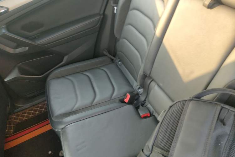 Used Volkswagen Tiguan L 2019 Updated Version 330TSI Automatic Two-Wheel Drive Panoramic Comfort Edition China VI Standard