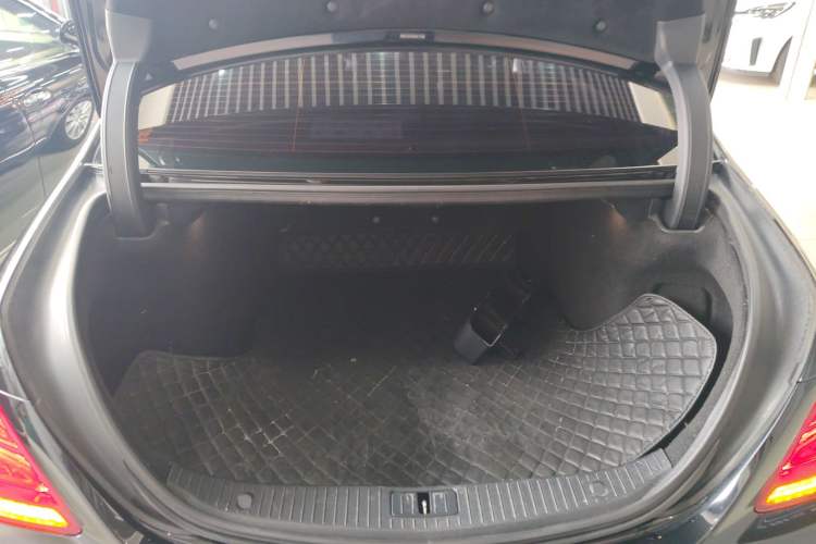 Used Mercedes-Benz S-Class 2014 S 320 L Business Model