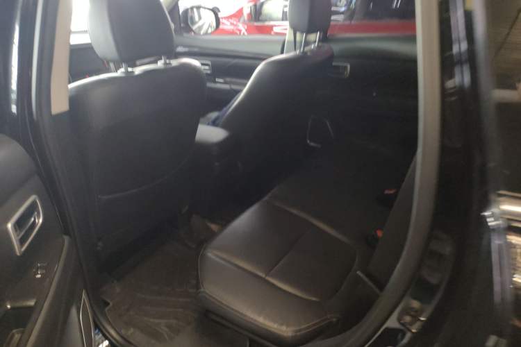 Used Mitsubishi Outlander 2016 2.4L 4x4 Elite Edition 5 Seats