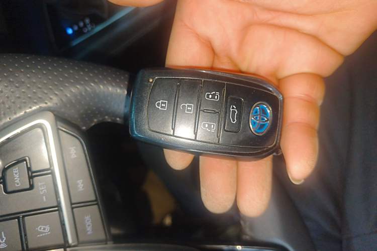 Used Toyota Sienna 2021 2.5L Hybrid Premium Edition