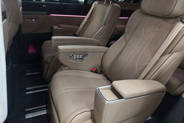 Used XPeng X9 2025 740 Ultra-Long Range Max