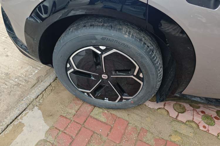 Used  YU7 2025 Ultra-Long Range Rear-Wheel Drive Version
