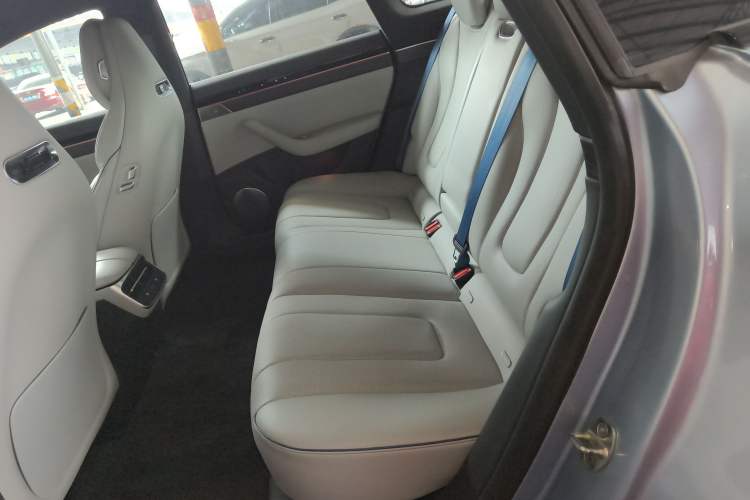 Used Hima Luxeed S7 2024 Max
