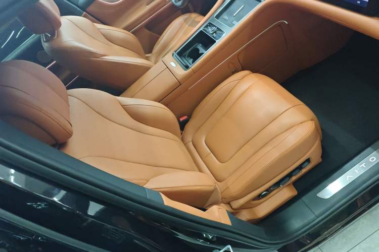 Used Hima AITO M9 2024 Range-Extended Ultra Version 42 kWh 6-Seater Model