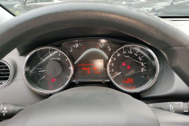 Used Peugeot 3008 2016 2.0L Automatic Classic Edition