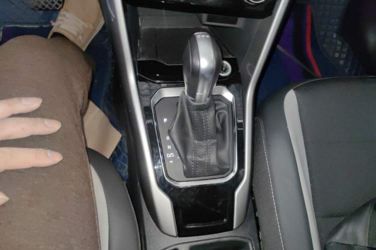 Used Volkswagen T-ROC 2021 Revised Version 280TSI DSG Two-Wheel Drive Elite Connect Edition
