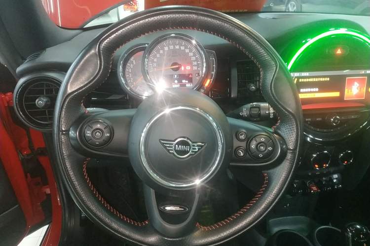 Used  MINI 2019 1.5T COOPER Racing Driver
