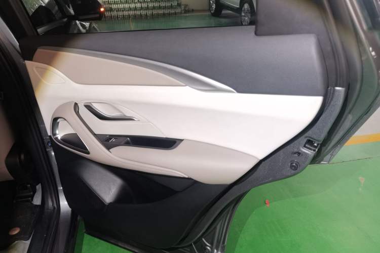 Used BYD Song Pro New Energy 2024 HONOR Edition DM-i 71KM Leading Model
