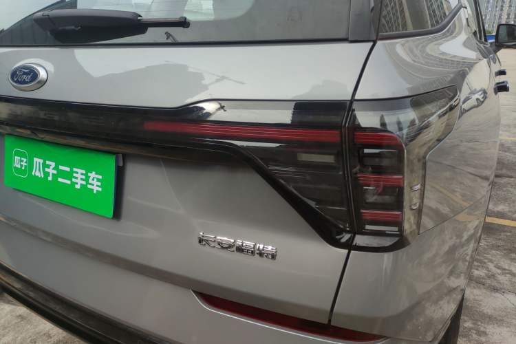 Used Ford Edge 2025 Ford Explorer L 2.0T EcoBoost E-Hybrid Four-Wheel-Drive 7-Seater Supreme Model
