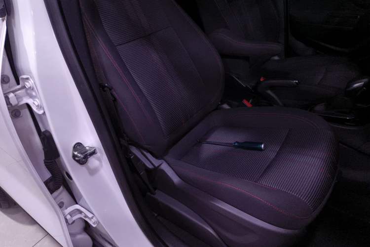 Used Buick Encore 2017 18T Automatic Two-Wheel Drive Urban Leading Model
