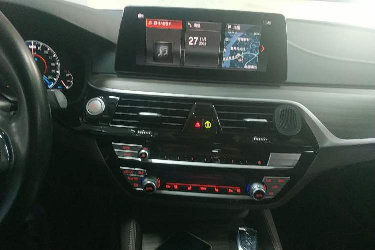 Used BMW 5 Series New Energy 2019 Updated 530Le Pioneer Edition
