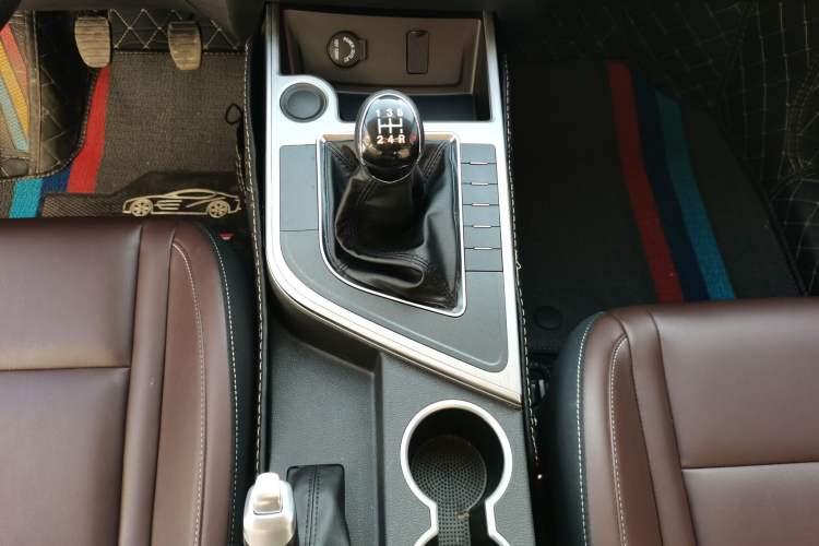 Used FORTHING T5 2022 Grand Edition 1.6L Manual Dream-Chasing Five-Seat Model
