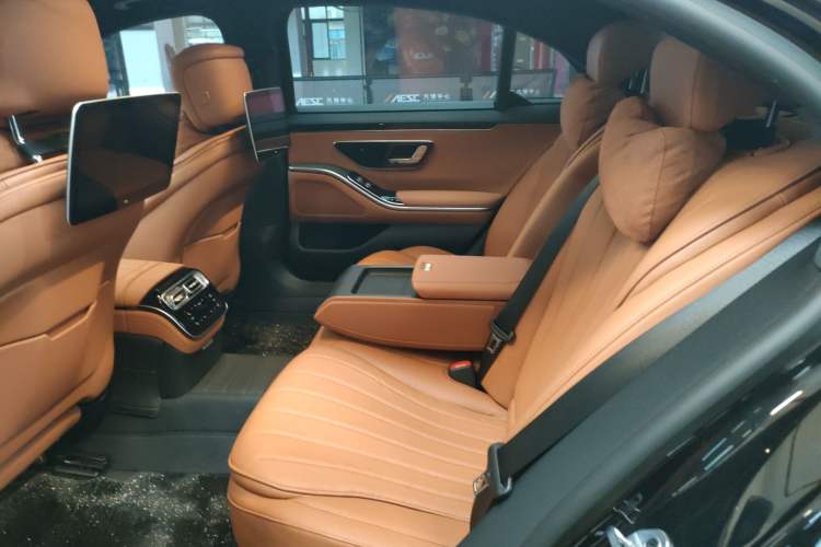 Used Mercedes-Benz S-Class 2023 S 400 L Business Model
