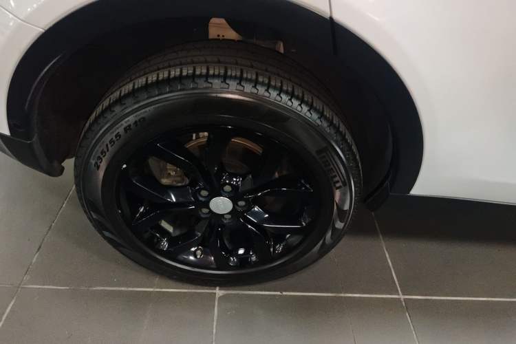 Used Land Rover Discovery Sport 2018 240 PS HSE Version
