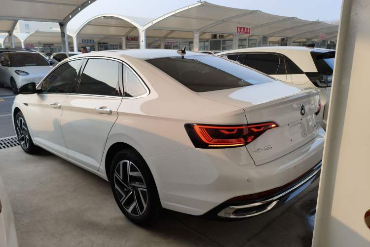 Used Volkswagen Sagitar 2023 300TSI DSG Excellence Edition
