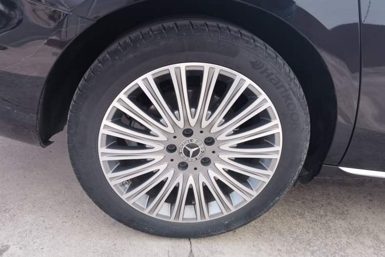 Used Mercedes-Benz E-Class 2023 Updated E 300 L Fashion Edition