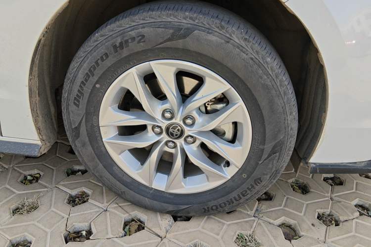 Used Toyota Granvia 2024 2.5L Hybrid Comfort Edition
